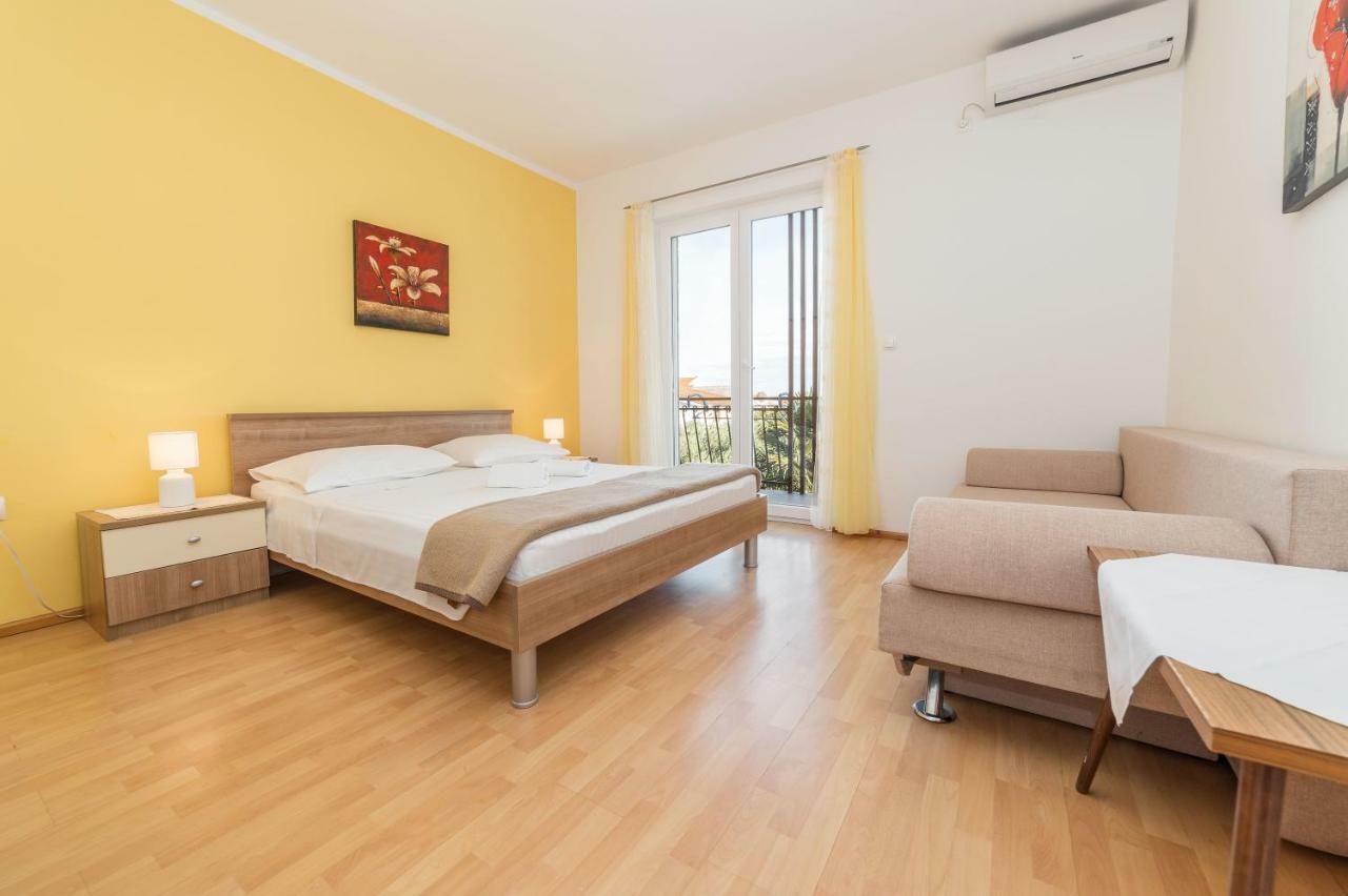 Apartments Maria Vodice Eksteriør billede